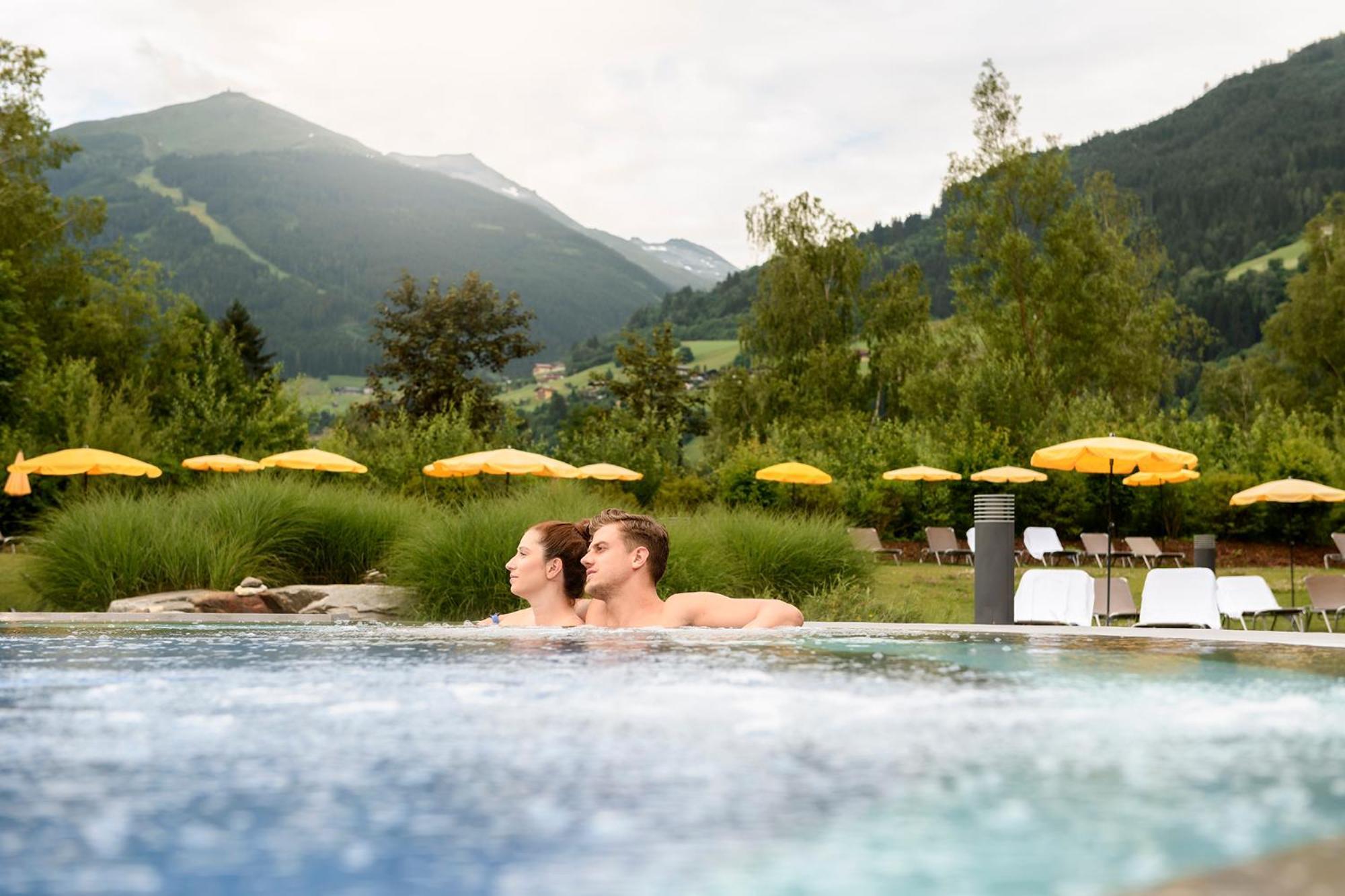 Aktiv- & Gesundheitsresort Das Gxund - Thermeneintritt Inklusive Bad Hofgastein Dış mekan fotoğraf